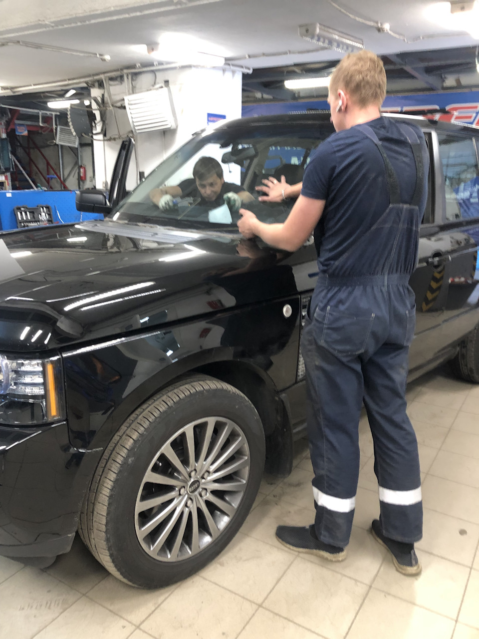 Фото в бортжурнале Land Rover Range Rover (3G)