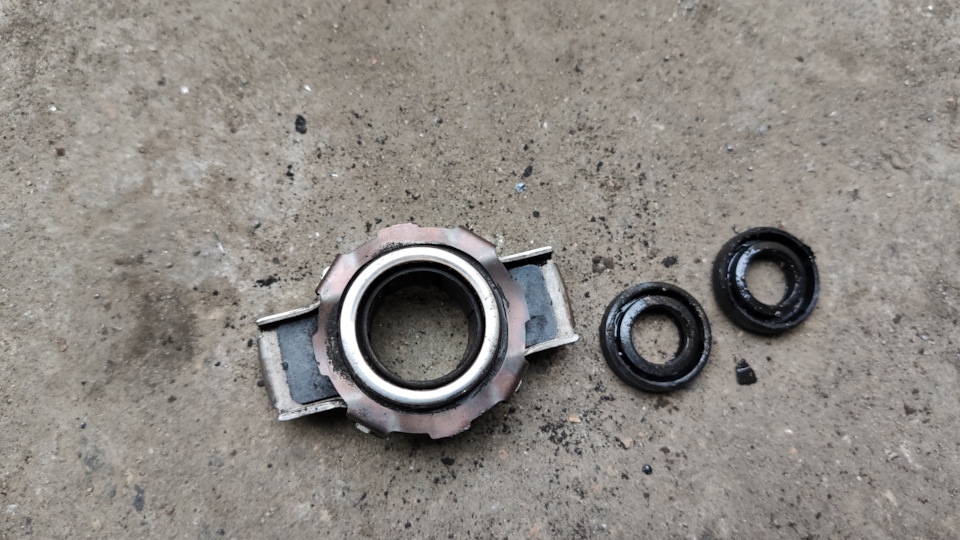 Сказ о том, как съело зубья маховика и как при этом поменять пол-машины ...