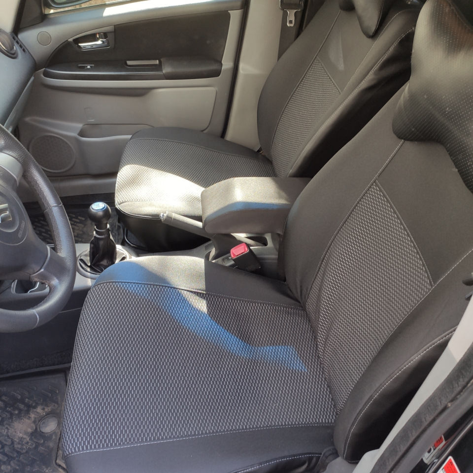 Чехлы — Suzuki SX4 (1G), 1,6 л, 2011 года | аксессуары | DRIVE2