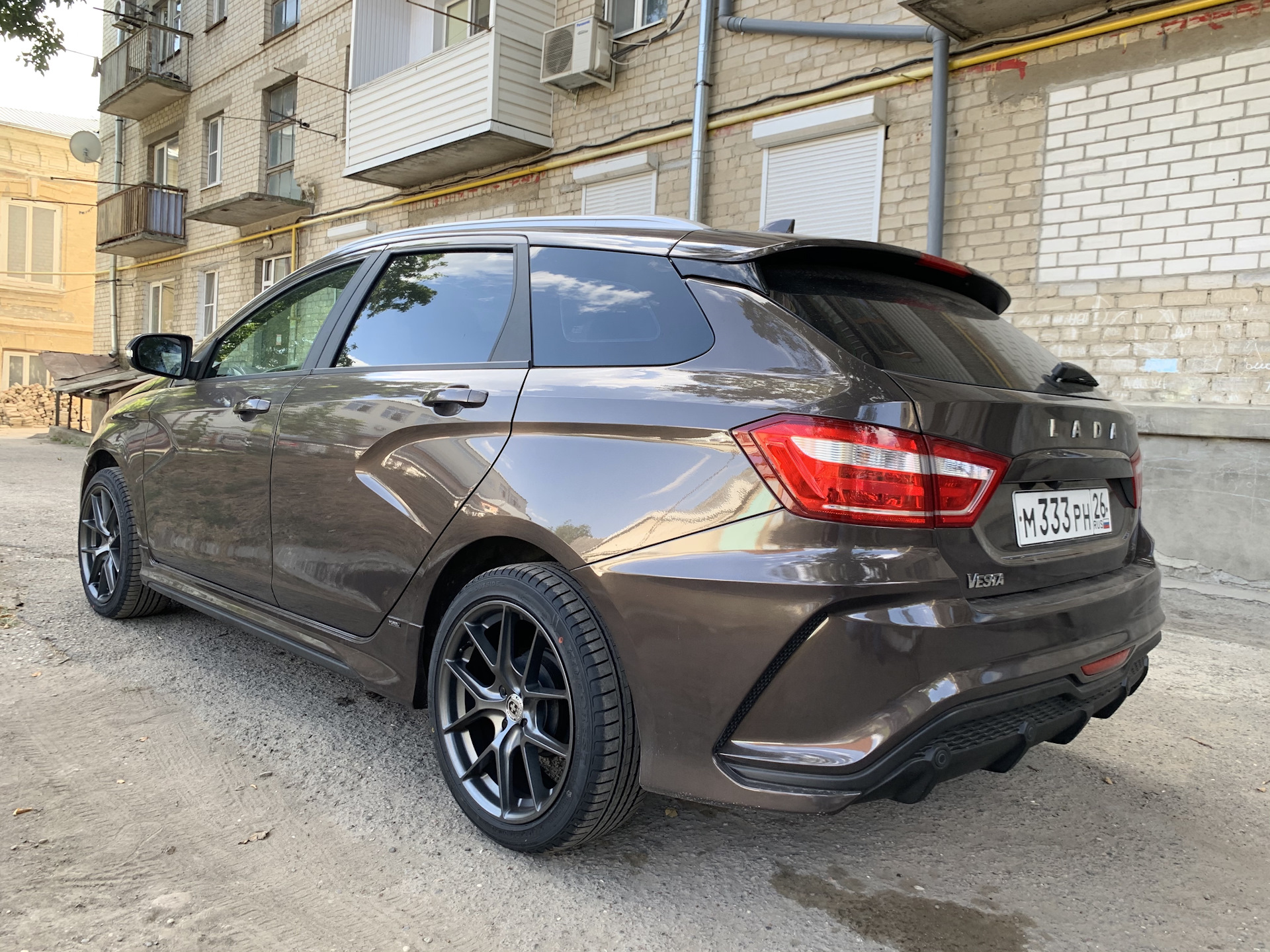 Выбор сделан. Установил диски HRE (реплика) на LADA Vesta — Lada Vesta SW,  1,6 л, 2017 года | стайлинг | DRIVE2