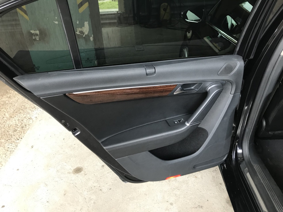 Как снять обшивку передней двери, пассат б7 - YouTube