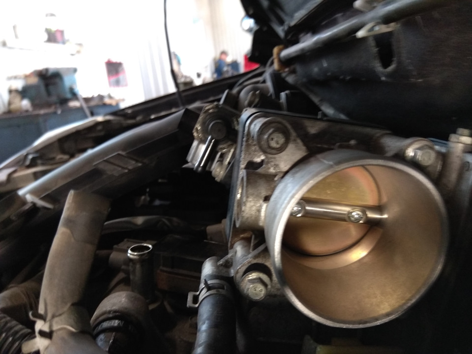 Фото в бортжурнале Nissan Tiida (1G)