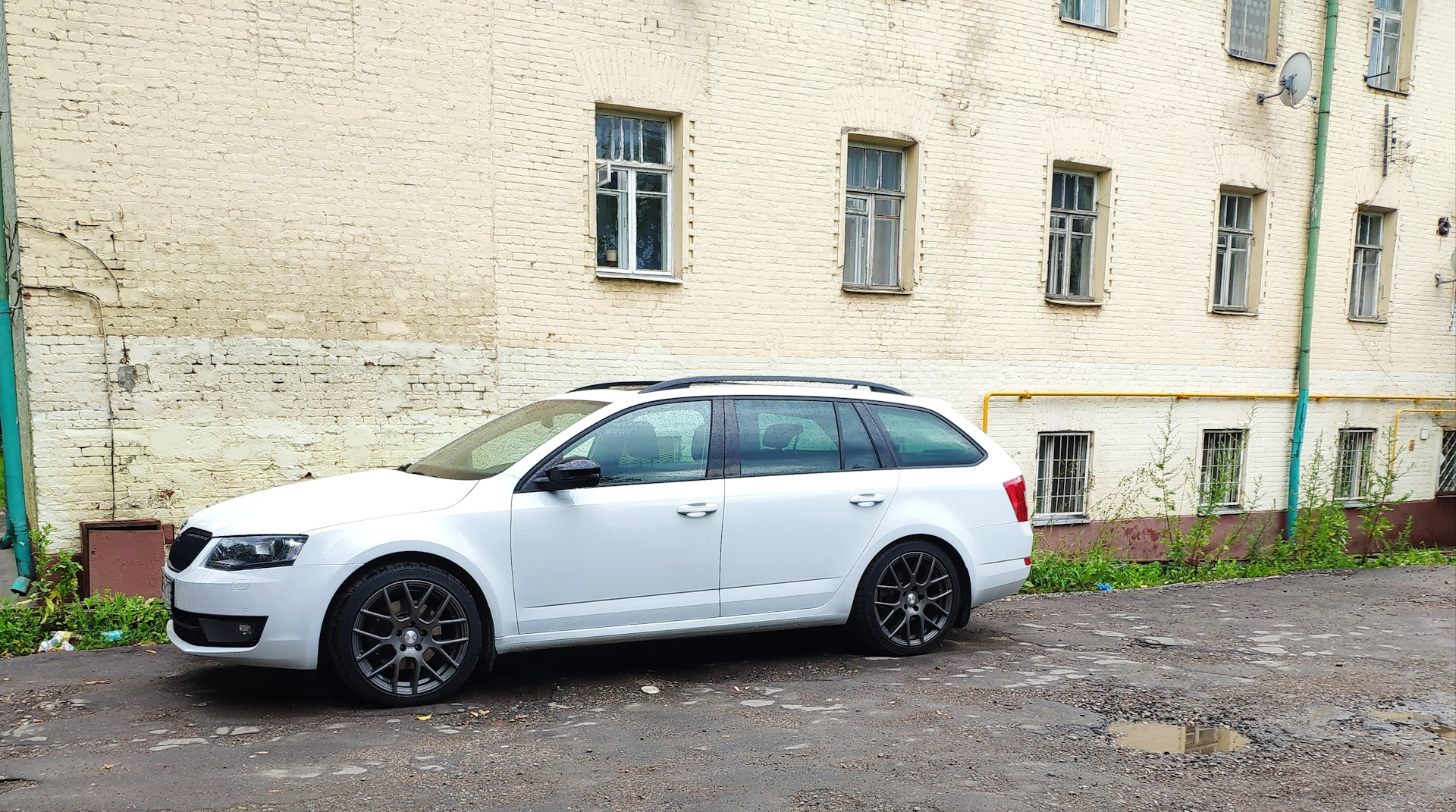 Диски skad stiletto R18 — Skoda Octavia Combi A7 Mk3, 1,8 л, 2014 года |  колёсные диски | DRIVE2