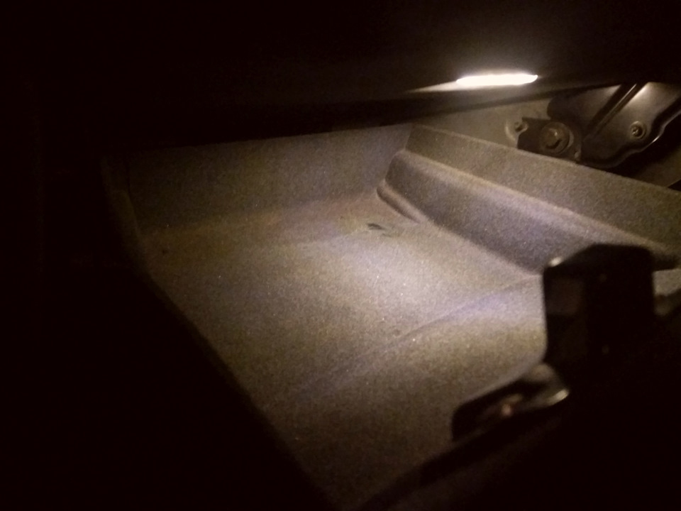 UsAAAgNEweA 960 Как открыть бардачок бмв е34