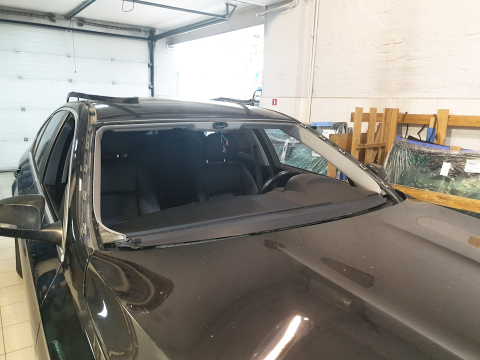 Замена лобового стекла. — BMW 5 series (F10), 2 л, 2015 года | запчасти ...