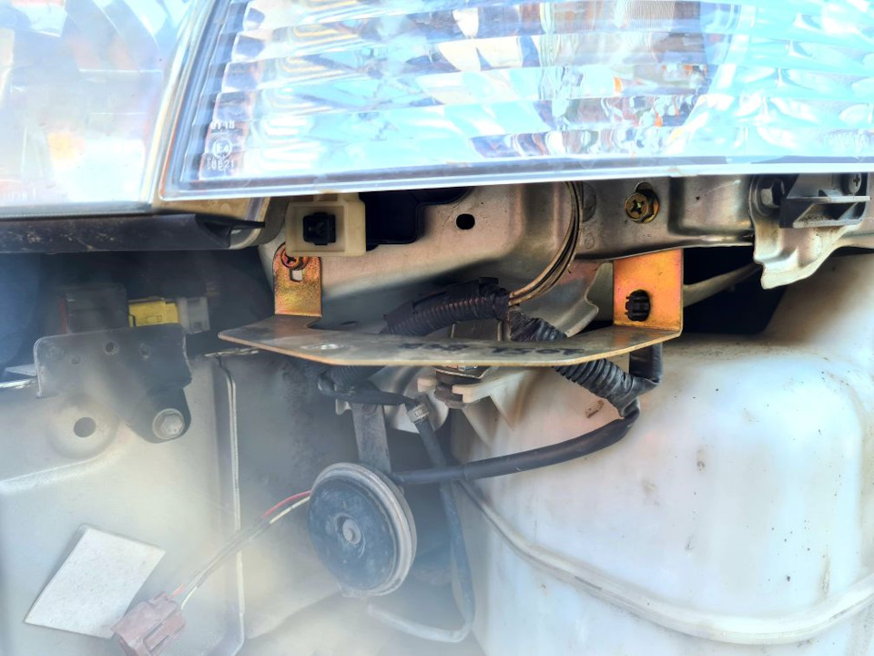 Габаритная антенна в бампер (установка) — Toyota Camry Gracia, 2,2 л ...