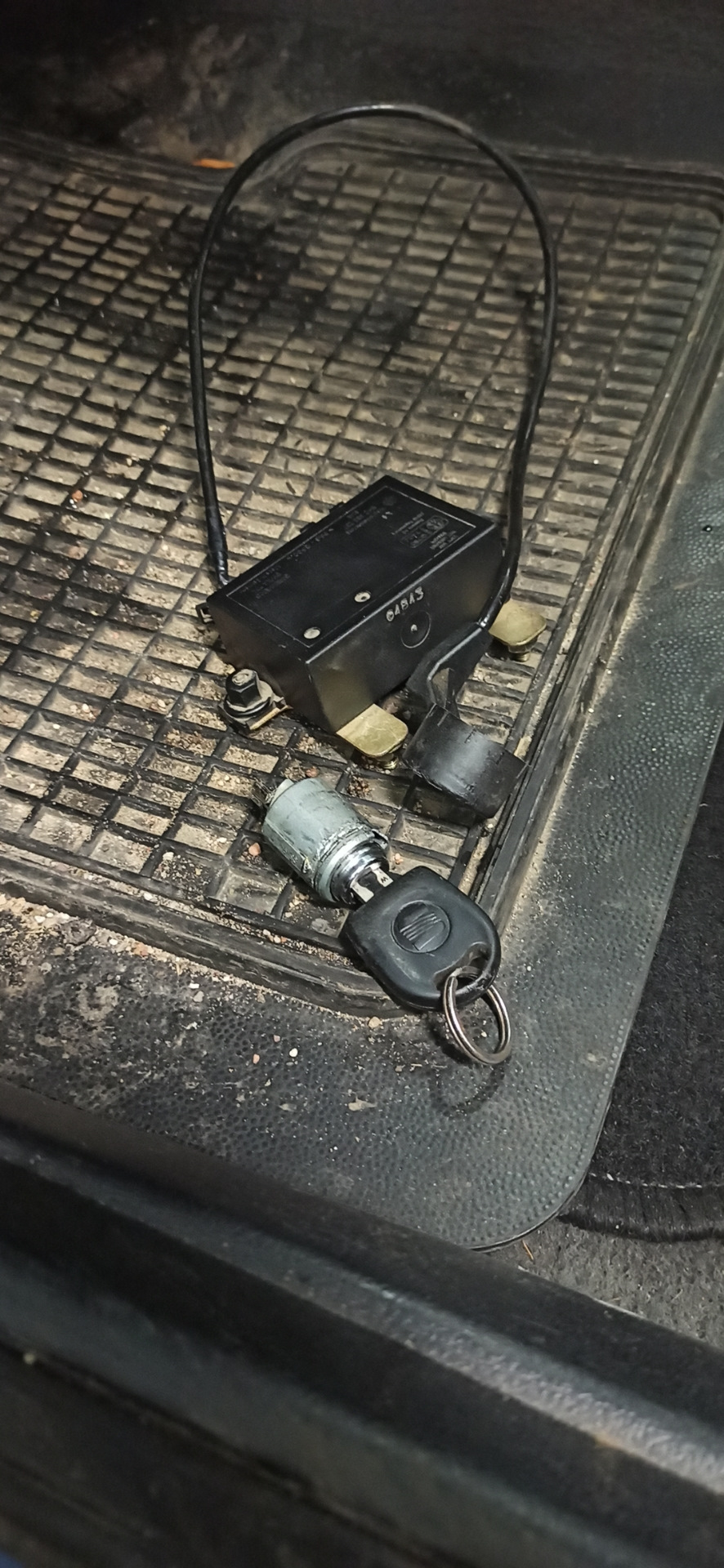 Удаление иммобилайзера — SEAT Cordoba (Mk I), 1,9 л, 1998 года ...