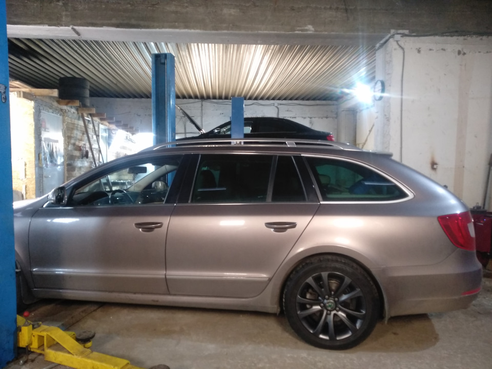 Замена масла в ДСГ-6 — Skoda Superb Combi (Mk2), 2 л, 2011 года | визит ...