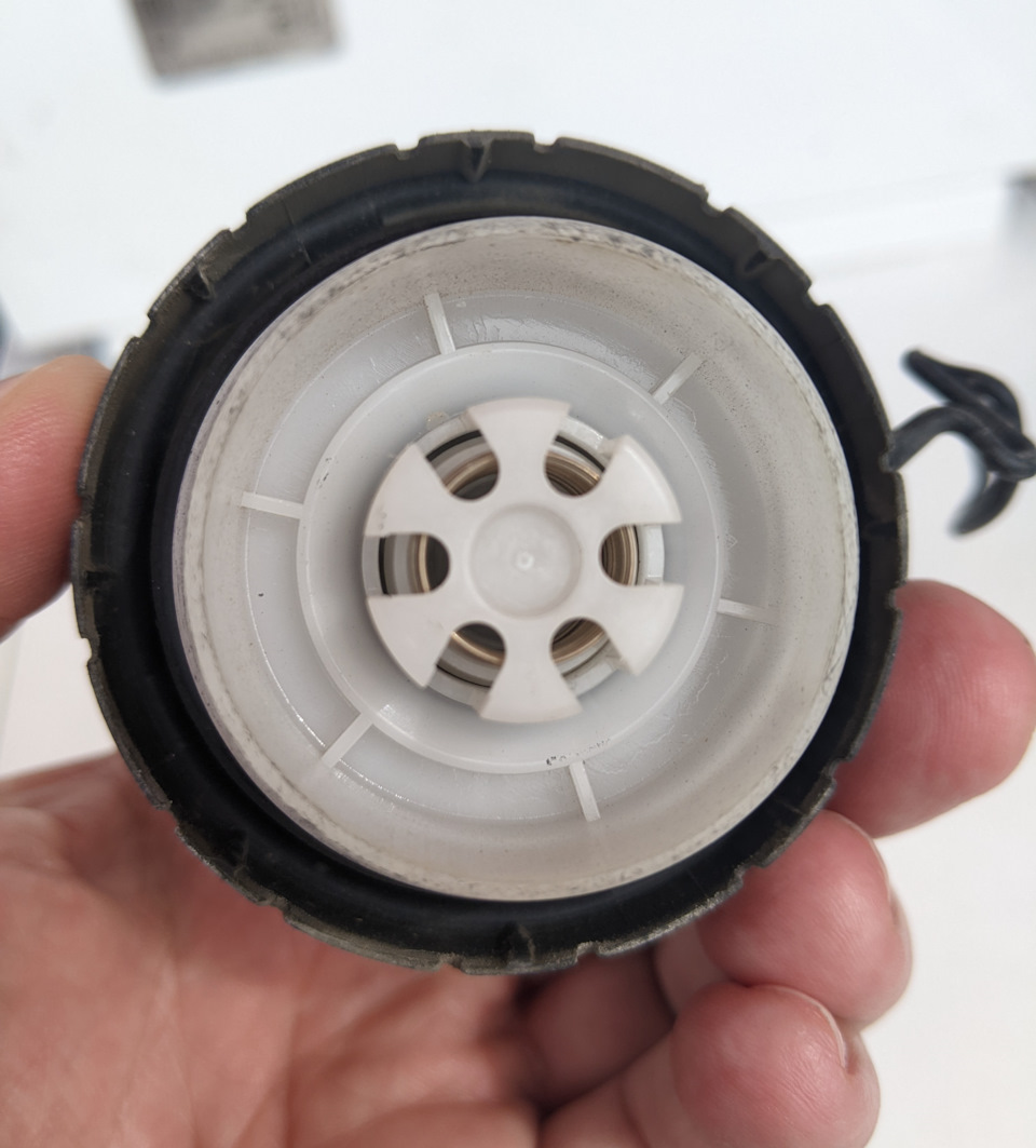 Вентиляция топливного бака — Toyota Land Cruiser Prado 150-series, 4 л ...