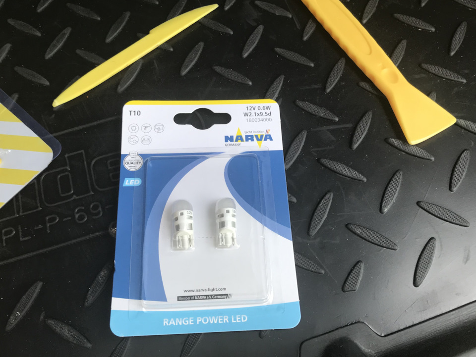 Led-подсветка госномера (NARVA) — Renault Duster (1G), 2 л, 2019 года ...