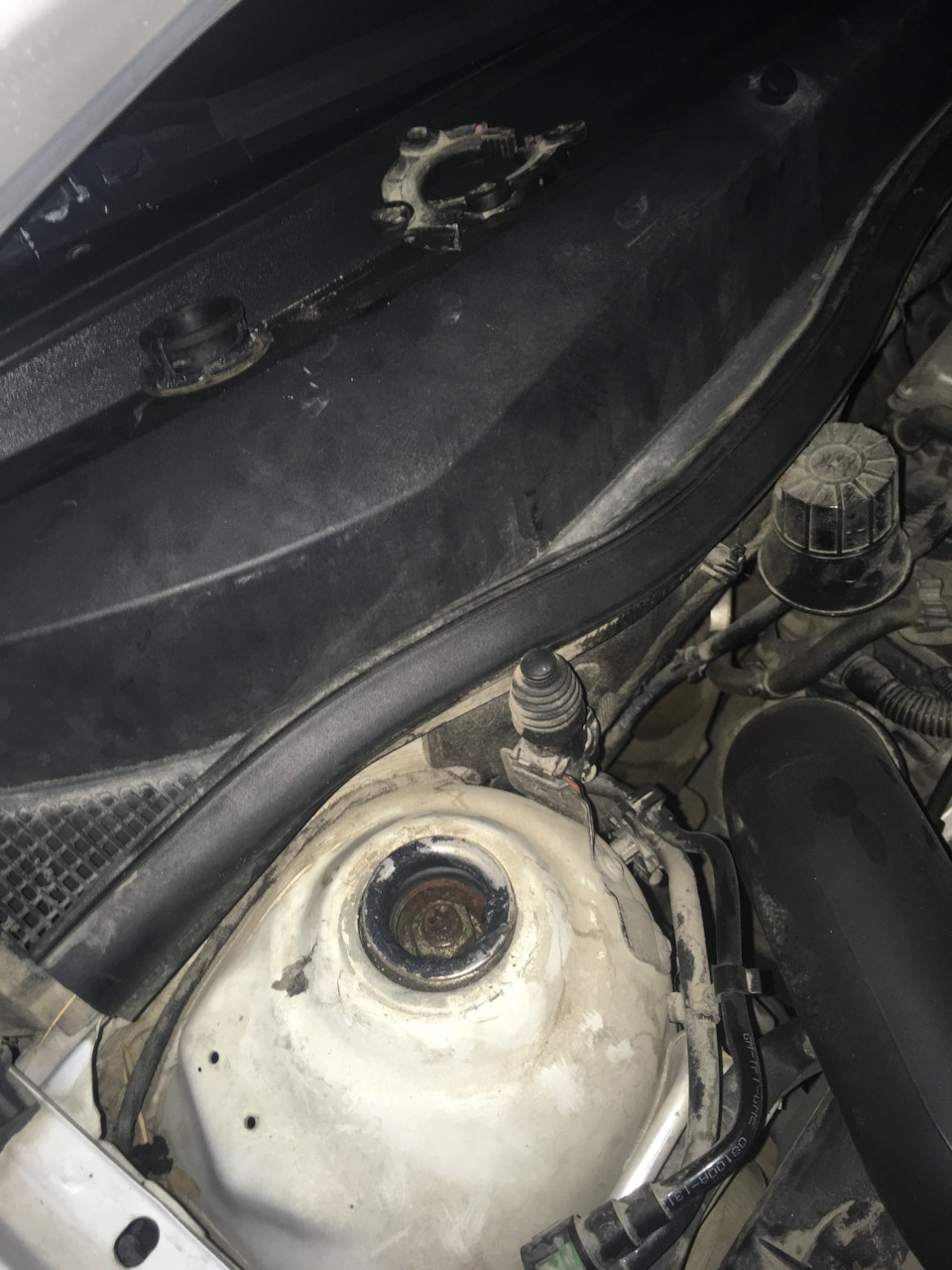 172500 км. Плановое ТО №11 + замена опорных подшипников — Opel Astra H ...