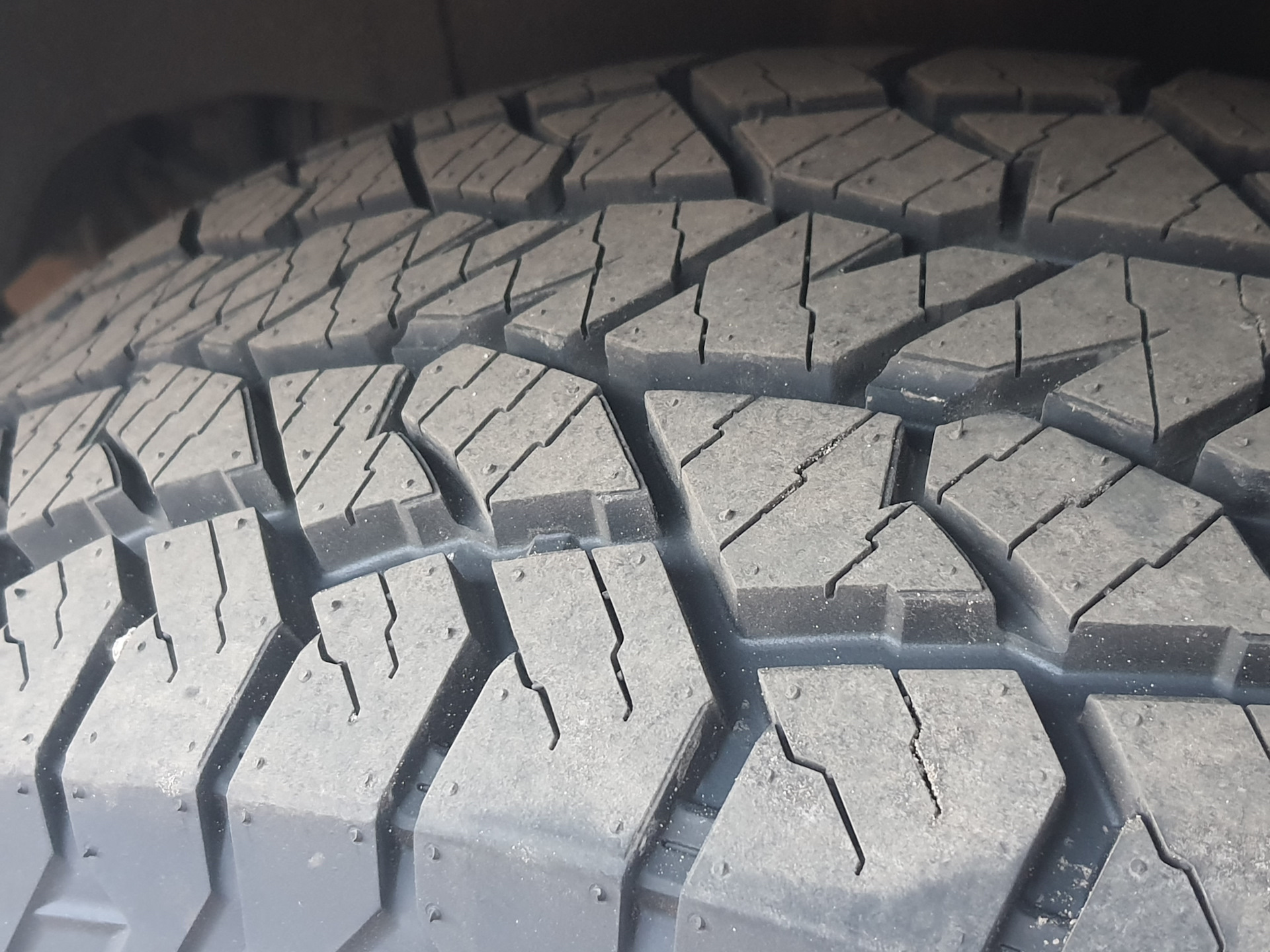 Купить Резину Hankook R18