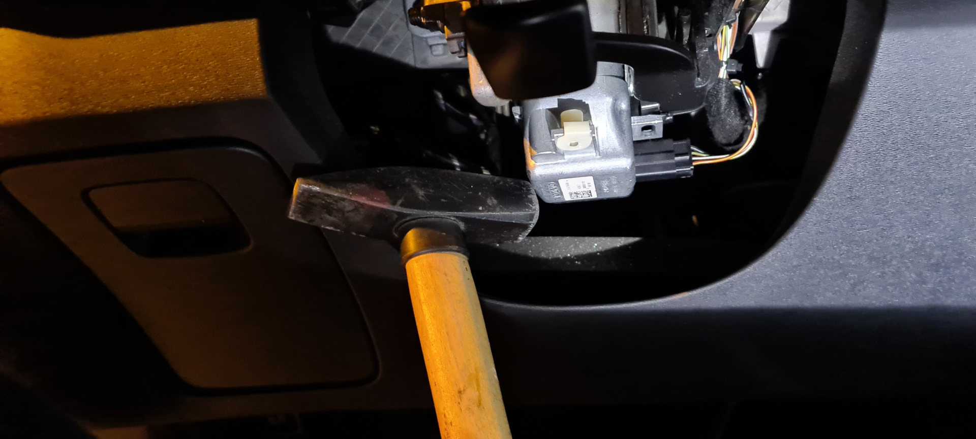 Руль заблокирован. SCL учудил. — Volvo XC90 (2G), 2 л, 2016 года ...