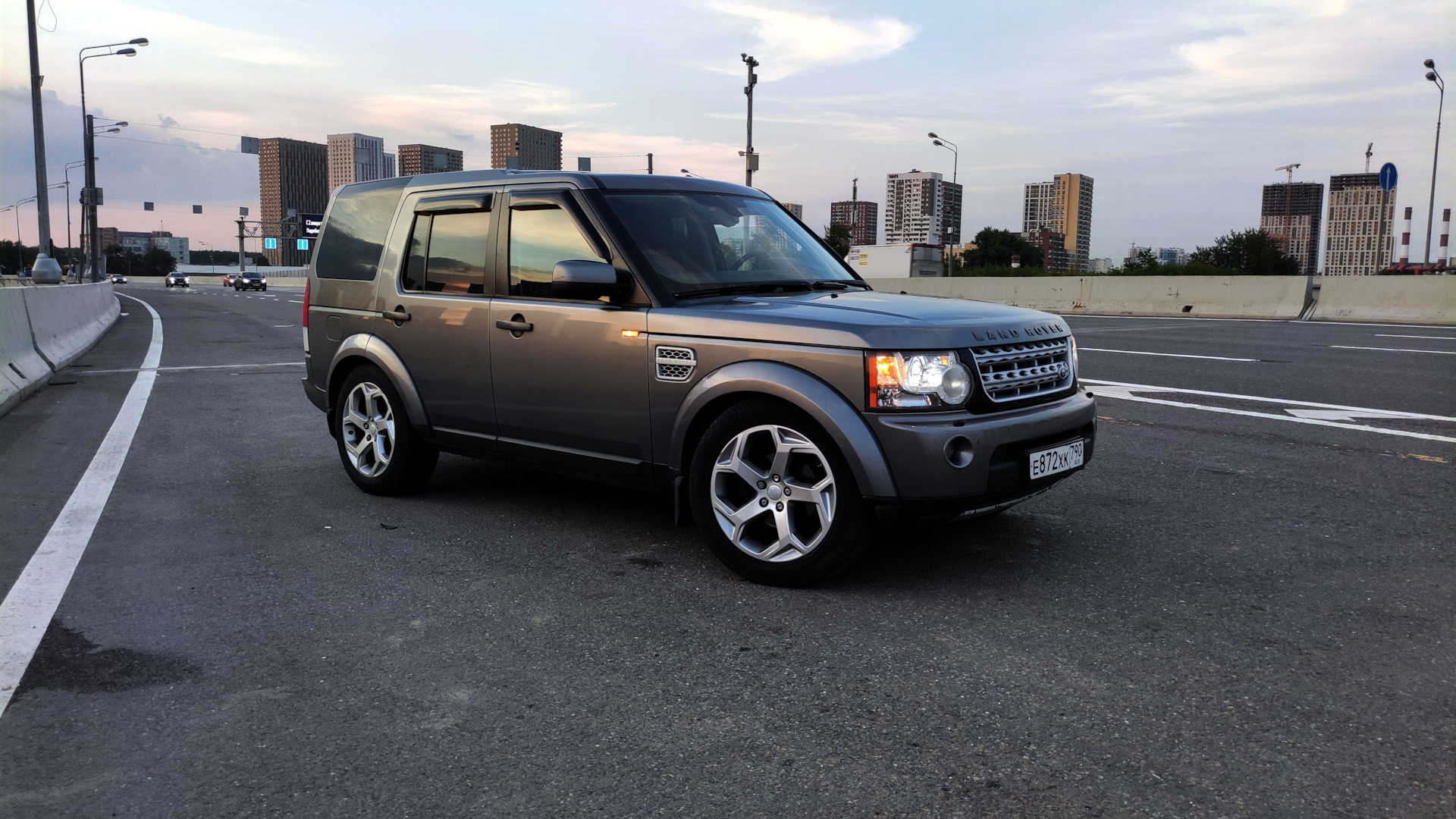 Land Rover Discovery IV 2.7 дизельный 2011 | D4 на DRIVE2