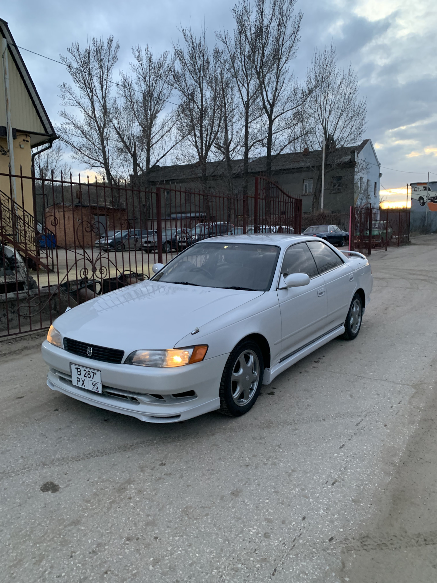 Toyota Mark II x90 Dracen