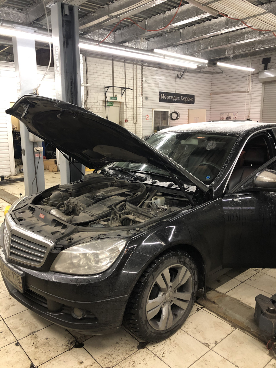 Масло масляное — Mercedes-Benz C-class (W204), 1,8 л, 2008 года ...