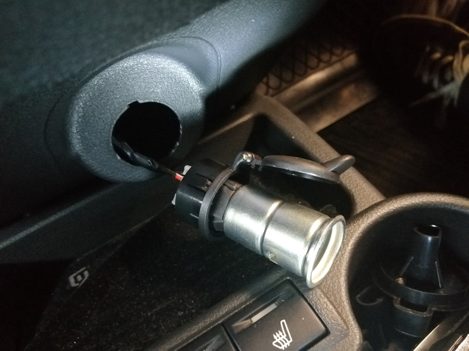 USB розетка в вещевой ящик (бардачек) Лада Гранта FL. — Lada Гранта ...