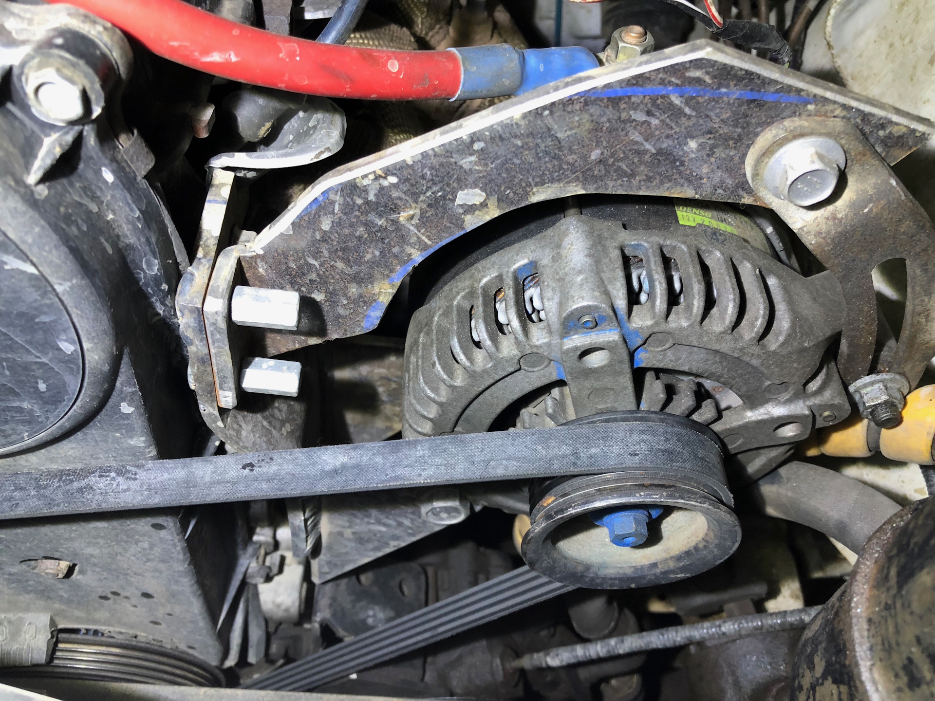 крепление генератора сузуки гранд витара 2. 4. 7. генератор сузуки гранд витара 2007. генератор suzuki swift.