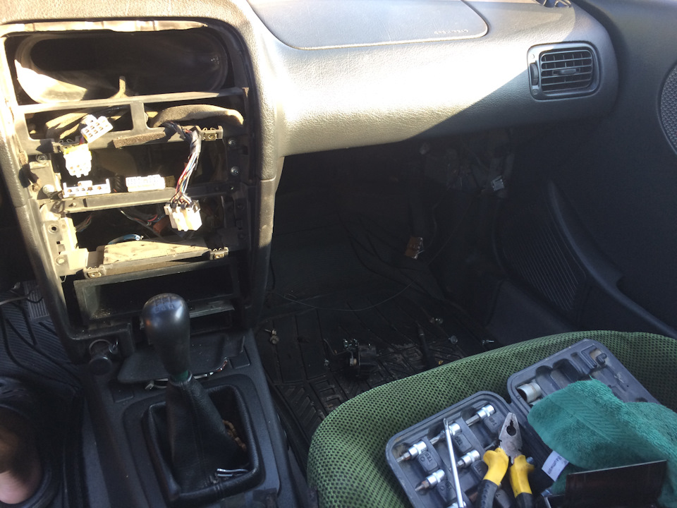 Прочистка воздуховодов, салонный фильтр, подсветка отопителя часть 2 ...