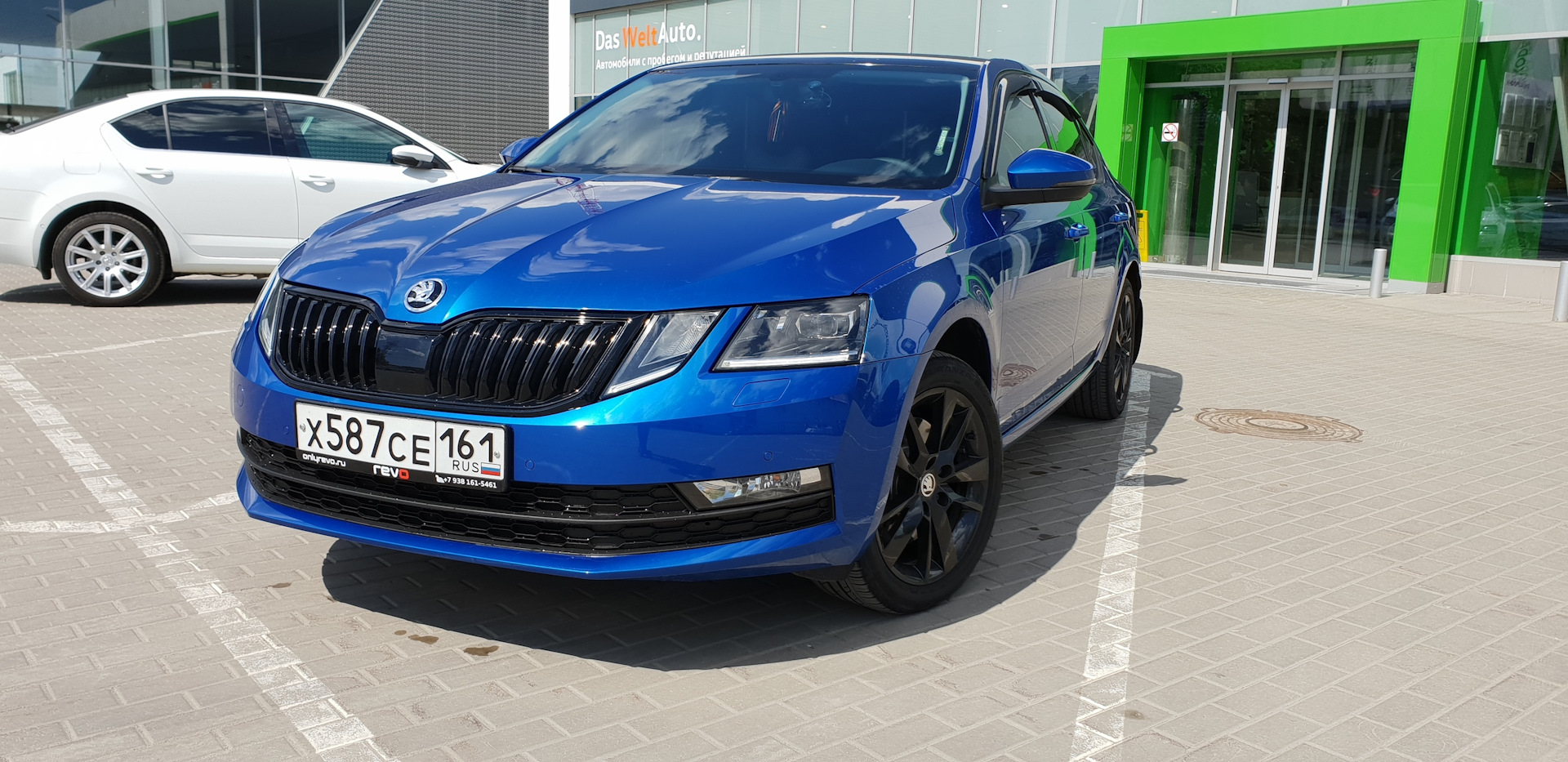 Skoda Octavia a7 FL синяя матовая