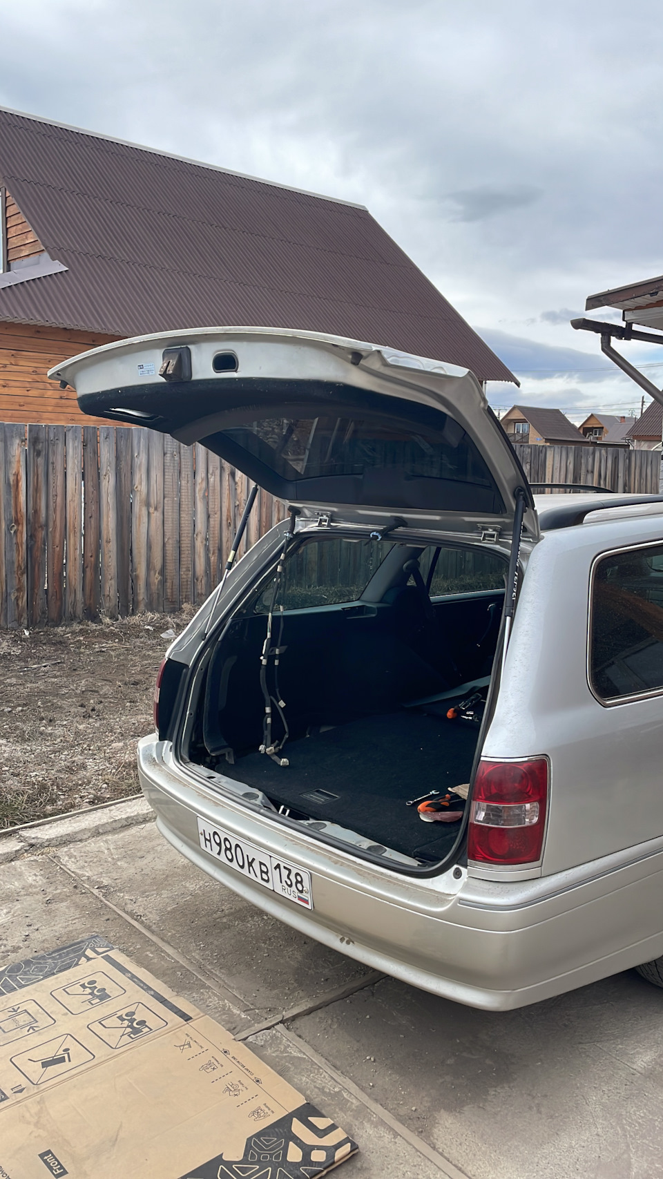 Замена кузовных элементов — Toyota Crown Estate, 2,5 л, 2003 года ...