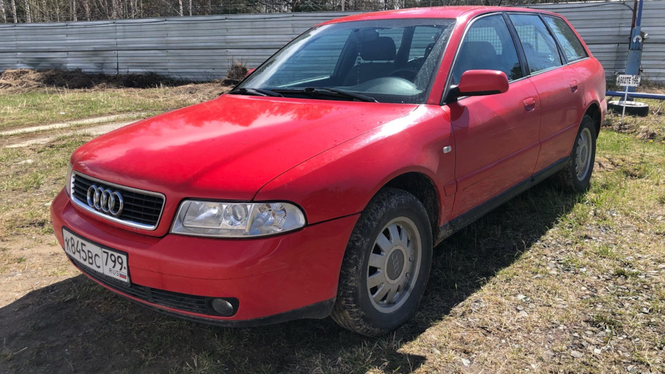 Audi A4 Avant Red Locomotive Drive2