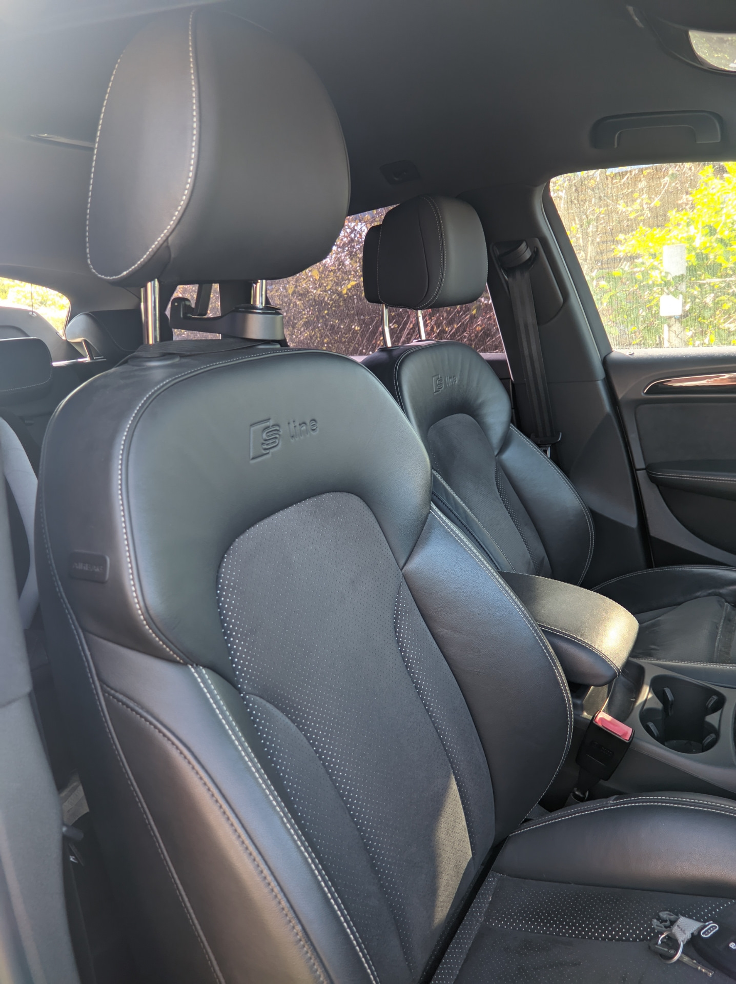 Активные подголовники — Audi Q5 (1G), 2 л, 2014 года | аксессуары | DRIVE2