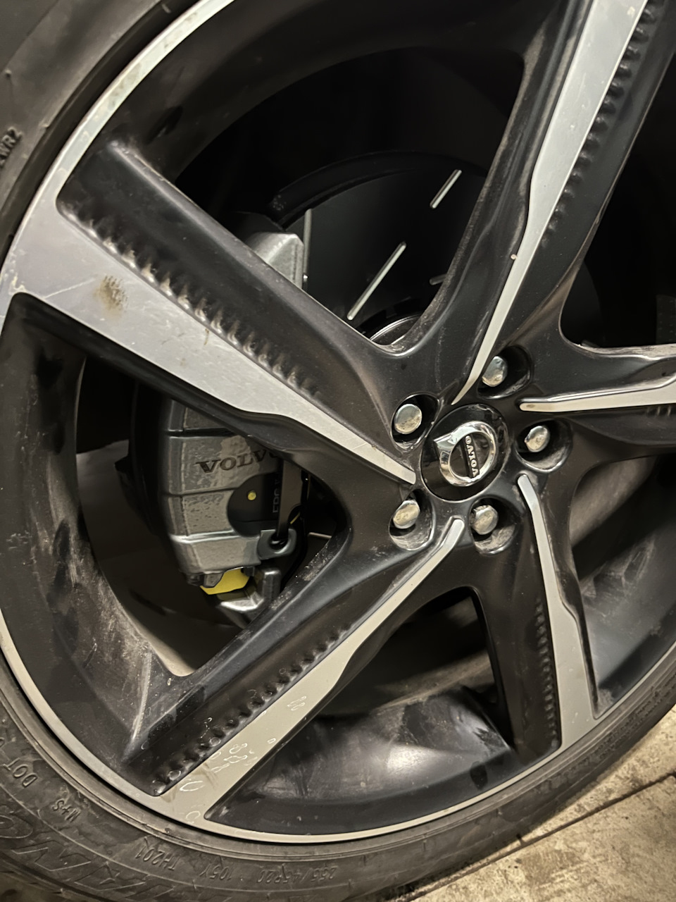 Фото в бортжурнале Volvo XC60 (1G)