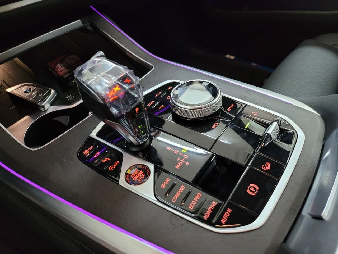 Хрустальная ручка кпп bmw x5 g05. Хрусталь bmw. Bmw x5 g05 ручка акпп. Bmw x6m ручка акпп. Хрусталь bmw.
