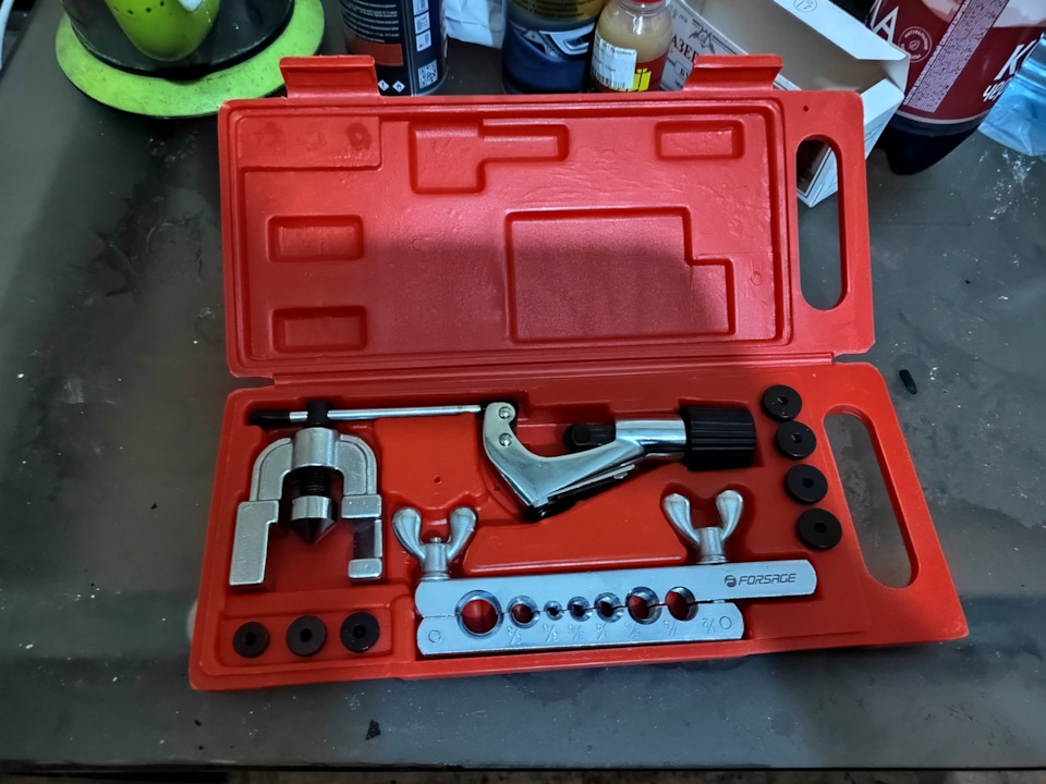 Развальцовка тормозных трубок — Lada Ока 11113, 1,6 л, 2002 года ...