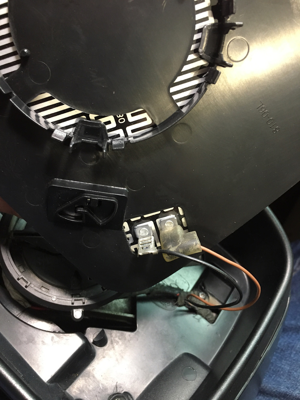 Разборка бокового зеркала и неоригинальное стекло — Land Rover ...