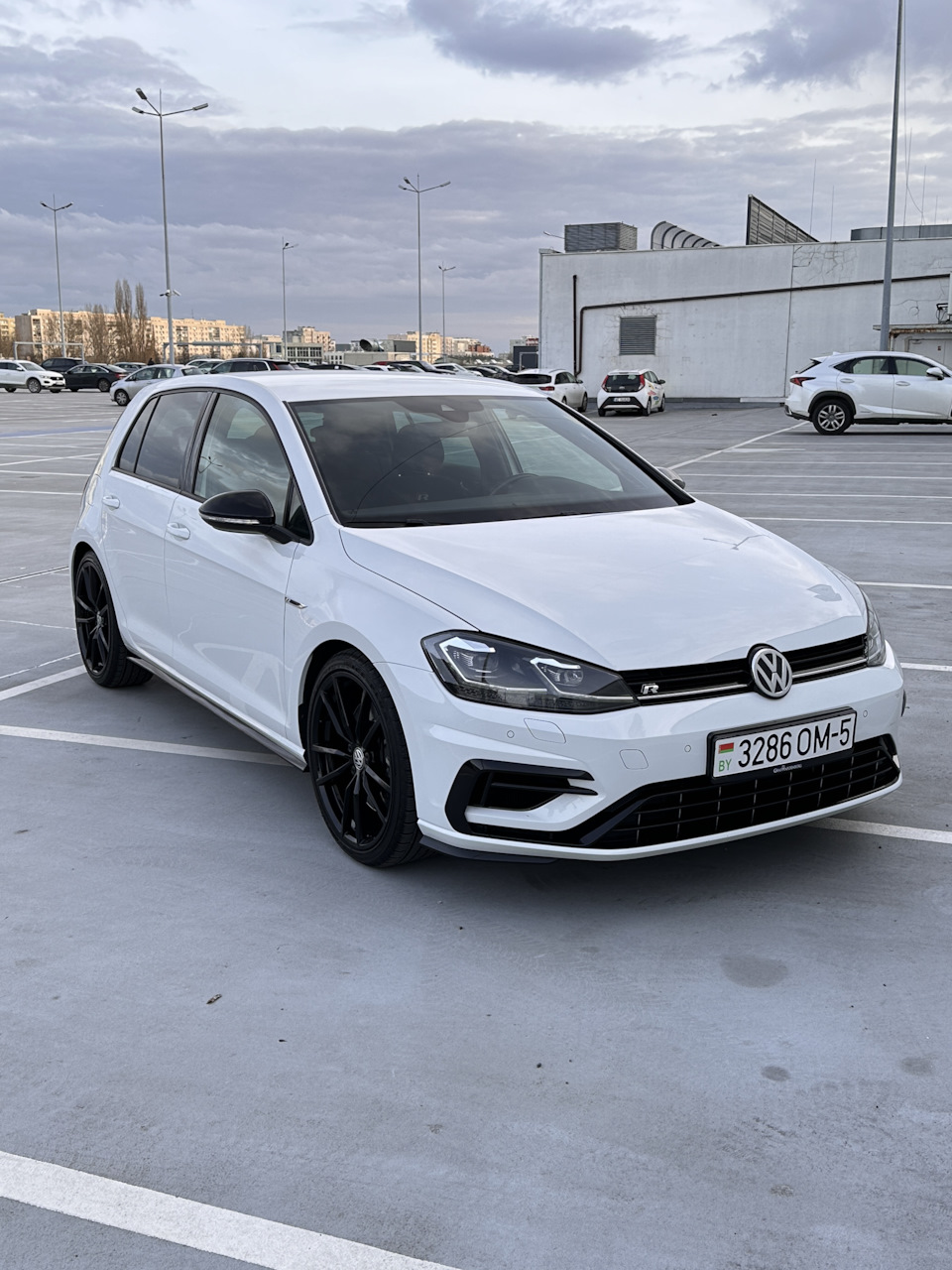 Излишки профессии 🤷‍♂️ — Volkswagen Golf R Mk7, 2 л, 2019 года | продажа  машины | DRIVE2