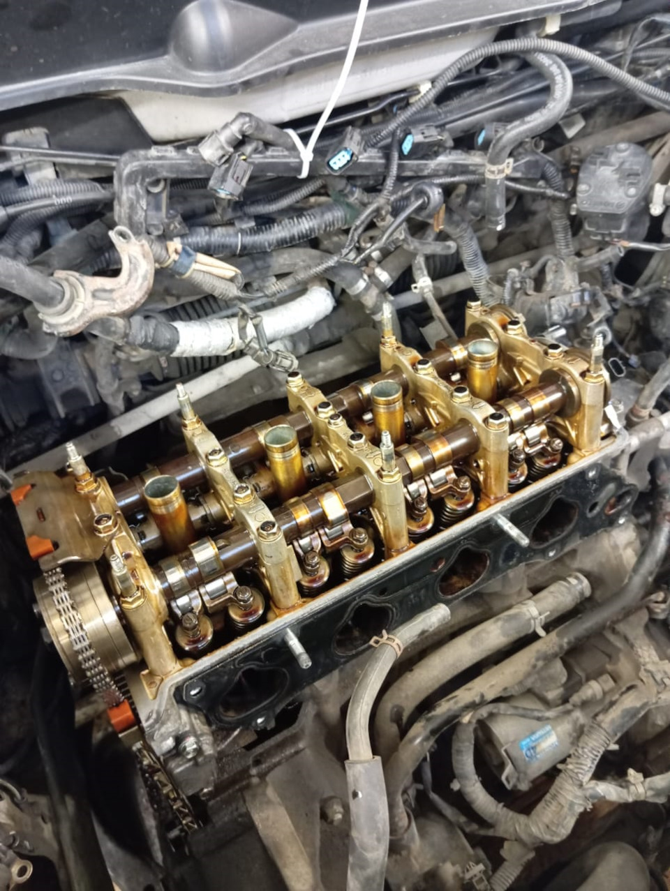 Замена прокладки ГБЦ — Honda Element, 2,4 л, 2005 года | своими руками ...