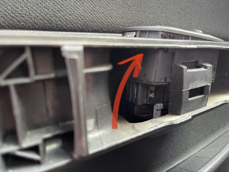 Блок стеклоподъемников и регулировки зеркал — Opel Corsa D, 1,4 л ...