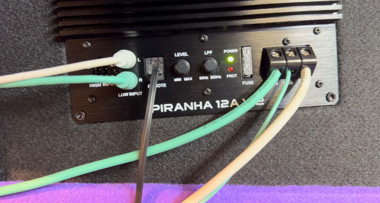 Dl audio piranha 12 v 2 сабвуфер. Dl audio piranha 12 v 2 сабвуфер