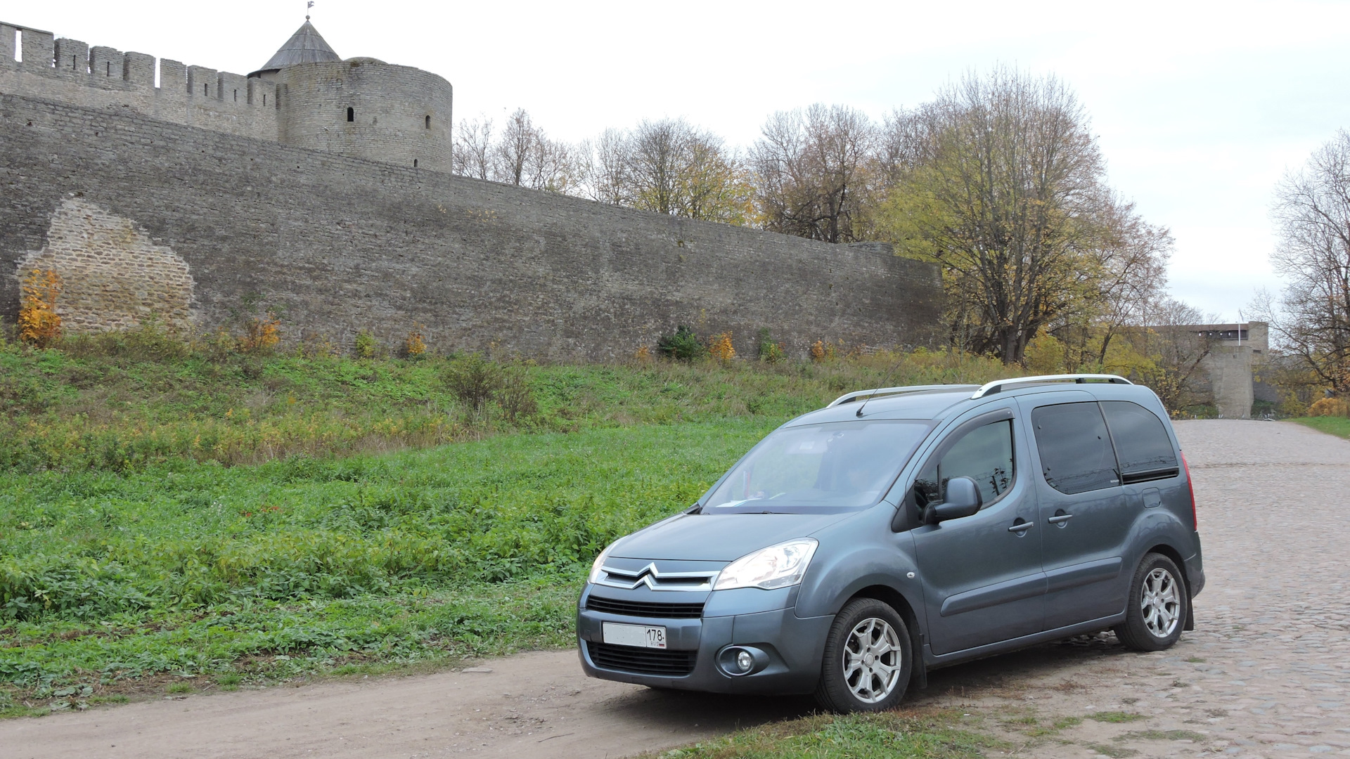 прогулка по местности Ивангород — Citroen Berlingo (2G), 1,6 л, 2012 года |  путешествие | DRIVE2