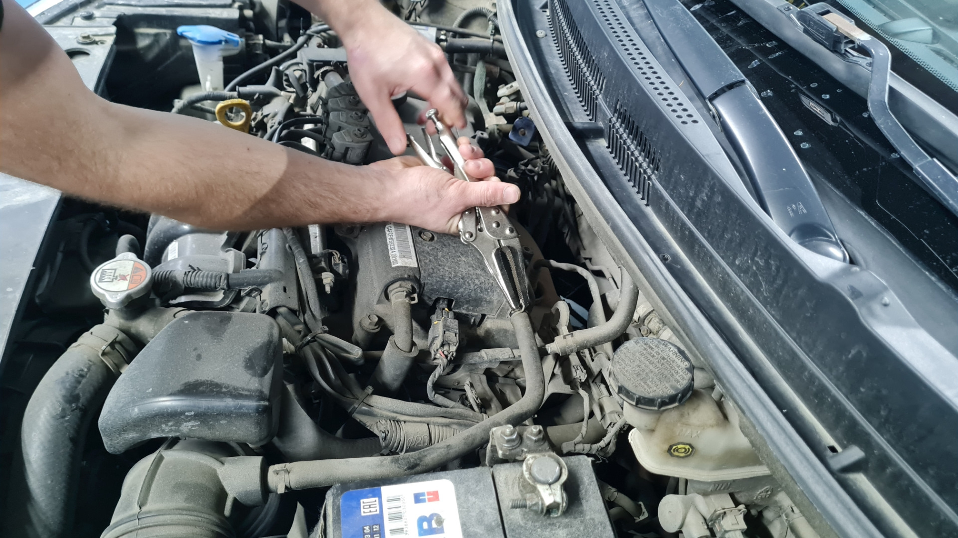 Надо было сразу это сделать. Замена клапана адсорбера. Когда уже ничего ...