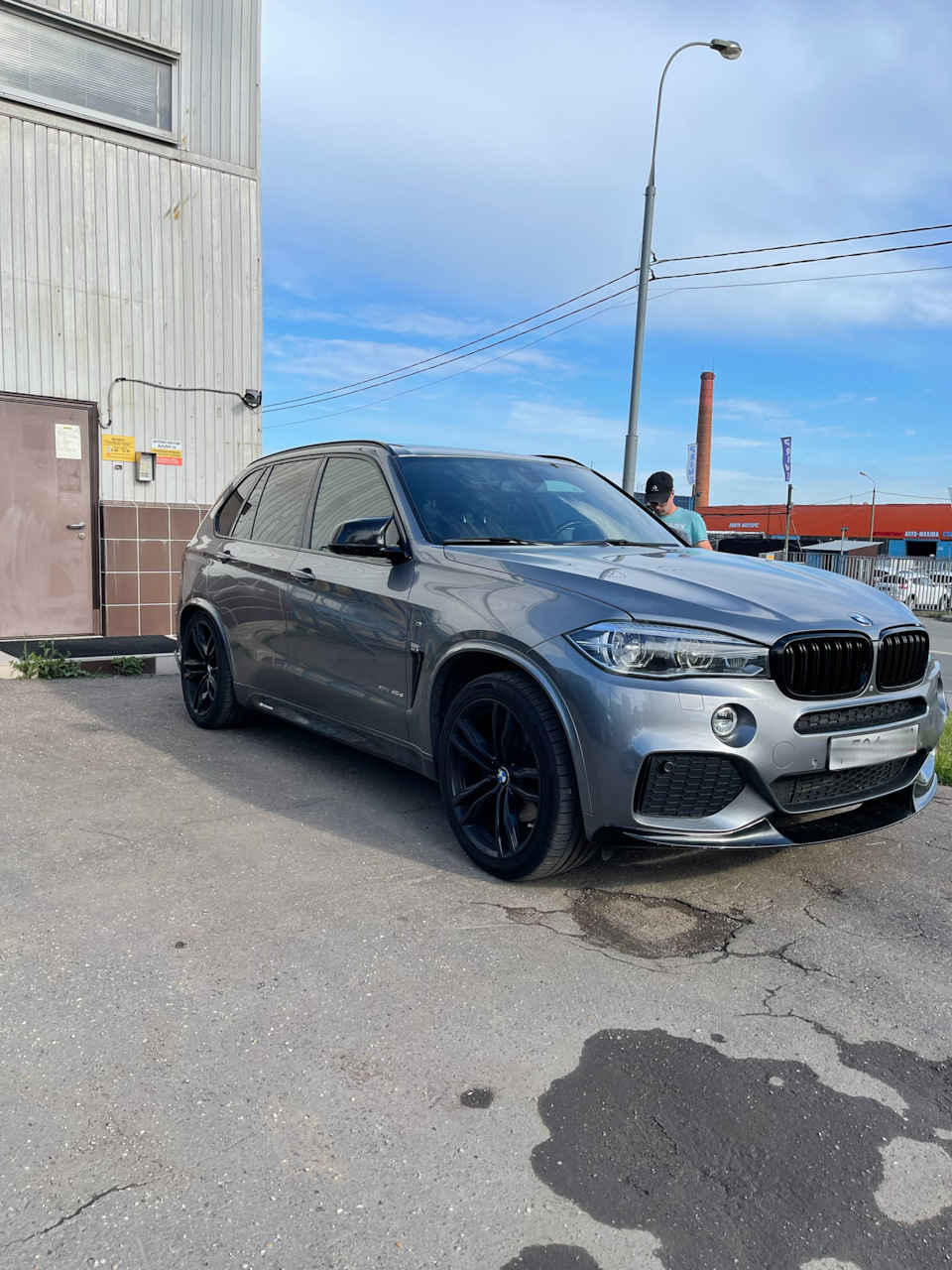 Замена правой пневмоподушки — BMW X5 (F15), 3 л, 2018 года | визит на ...