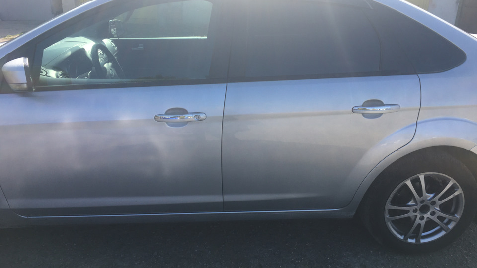 выхлопные газы выходят из отверстия щупа — Ford Focus II Sedan, 1,8 л ...