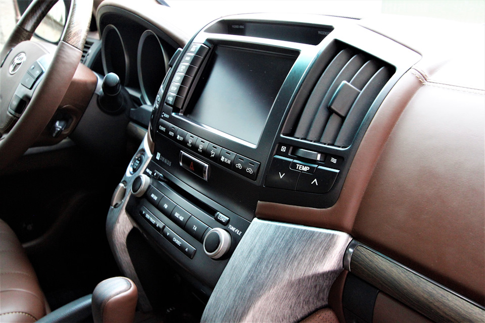 Фото в бортжурнале Toyota Land Cruiser 200