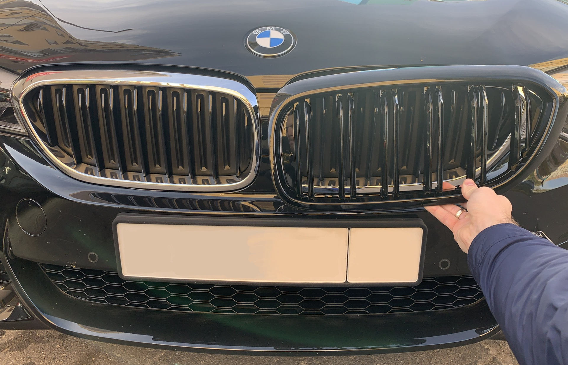 Радиатор bmw g30. Решетка БМВ g30. Решетка радиатора БМВ g30. Решетка радиатора БМВ 530d.