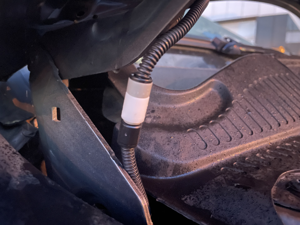 Трубка омывателя лобового стекла — Volkswagen Touareg (2G), 3,6 л, 2013 ...