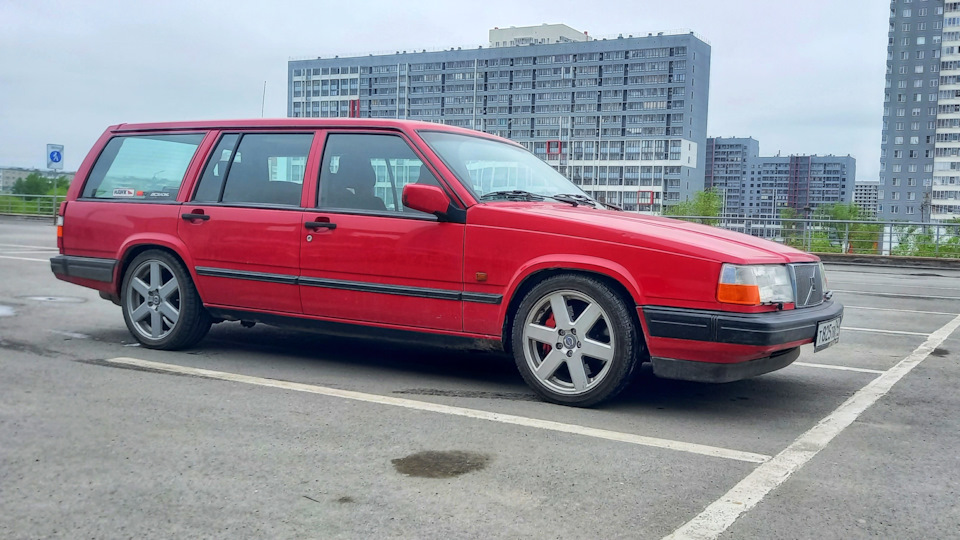 Volvo 940 V12