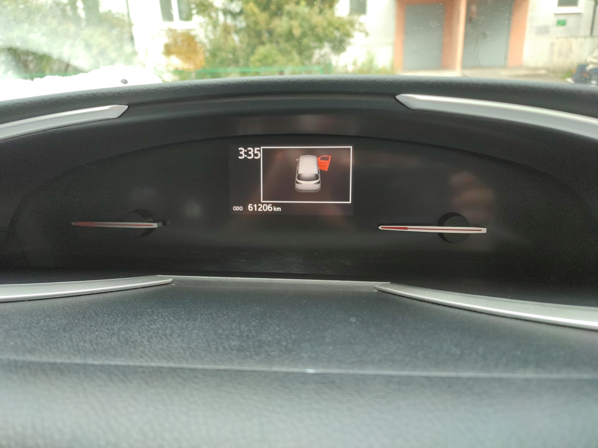 Полировка панели приборов — Toyota Sienta (2G), 1,5 л, 2019 года ...