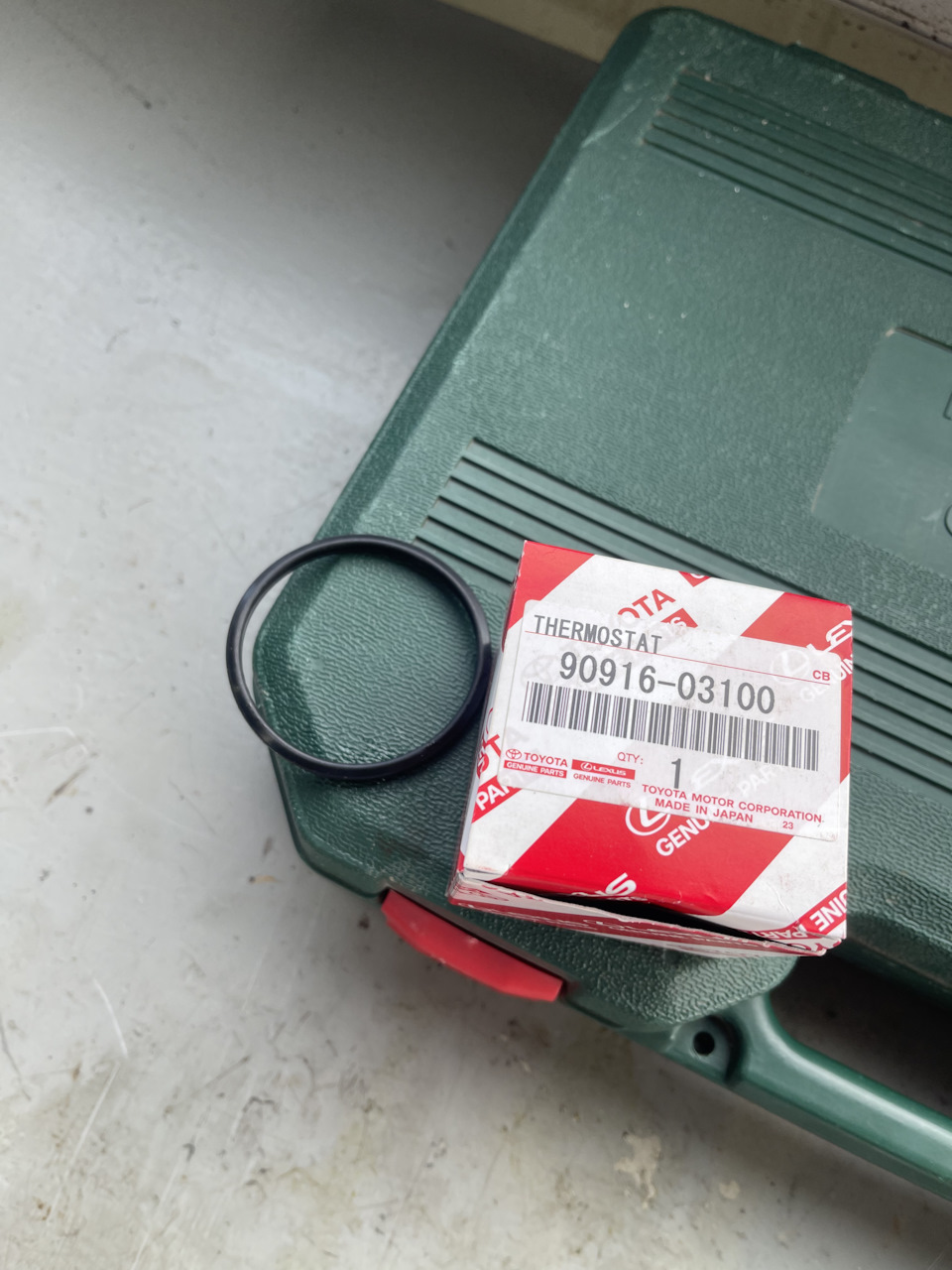 Фото в бортжурнале Toyota Land Cruiser 100. Запчасти на фото: 9091603100