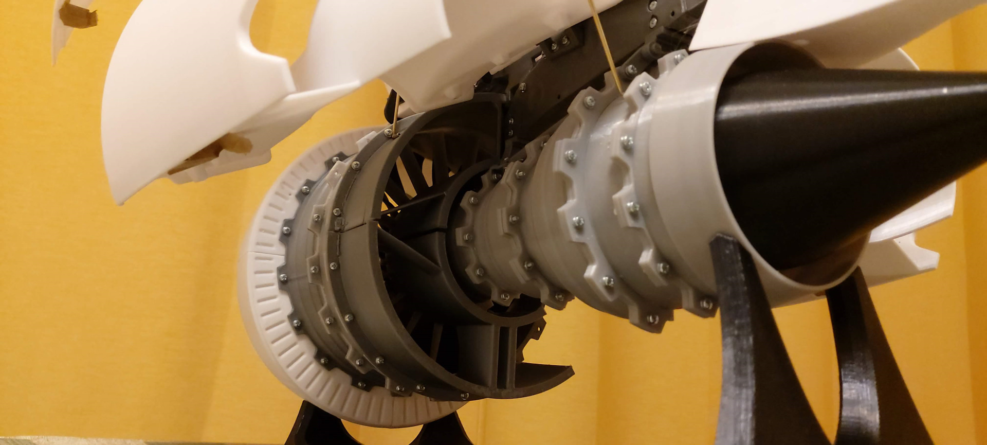 28 Цилиндровый двигатель Pratt Whitney aircraft engine