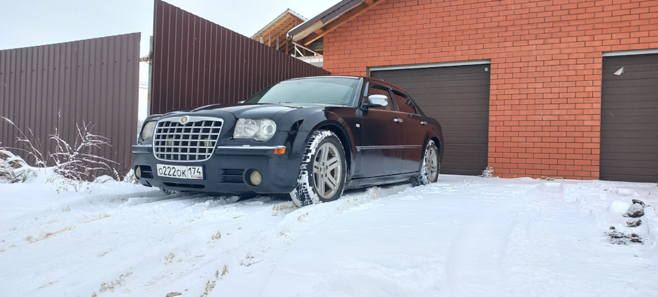 Фото в бортжурнале Chrysler 300C (1G)