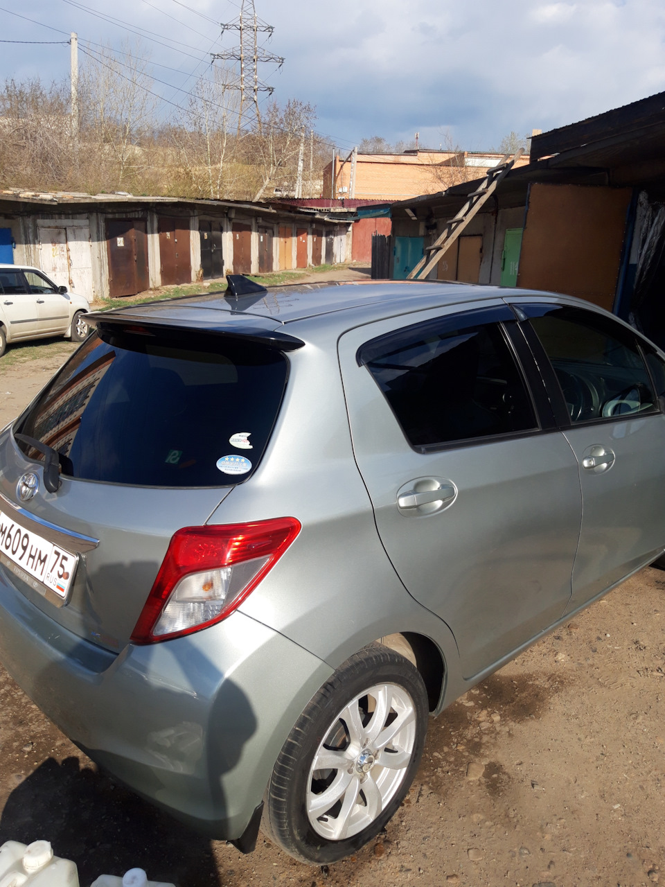 спойлер vitz 130