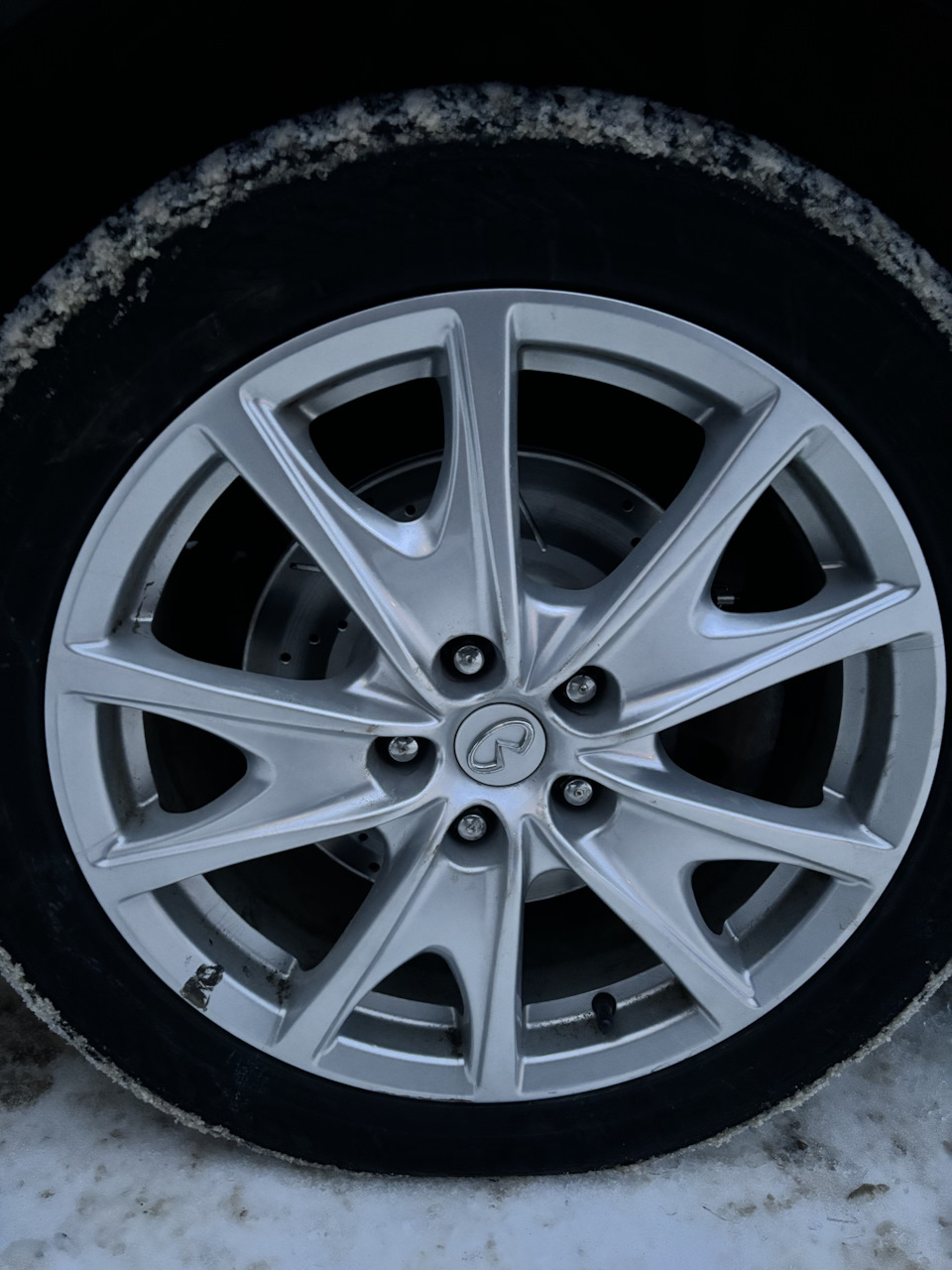 Фото в бортжурнале Infiniti M (2G)