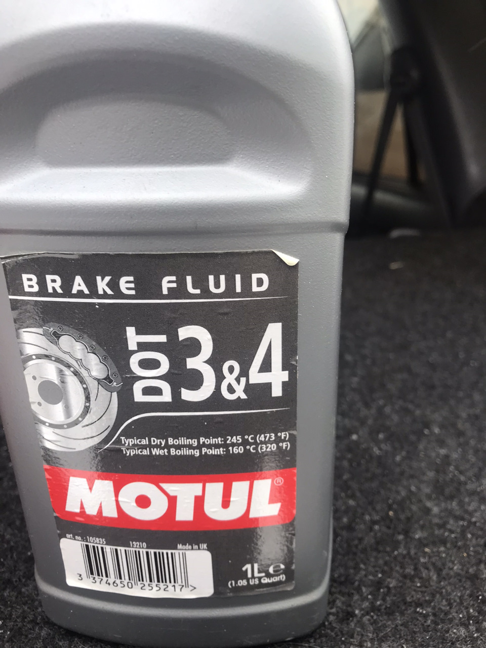 Замена тормозной жидкости и регулировка тормозных колодок — Toyota RAV4 ...